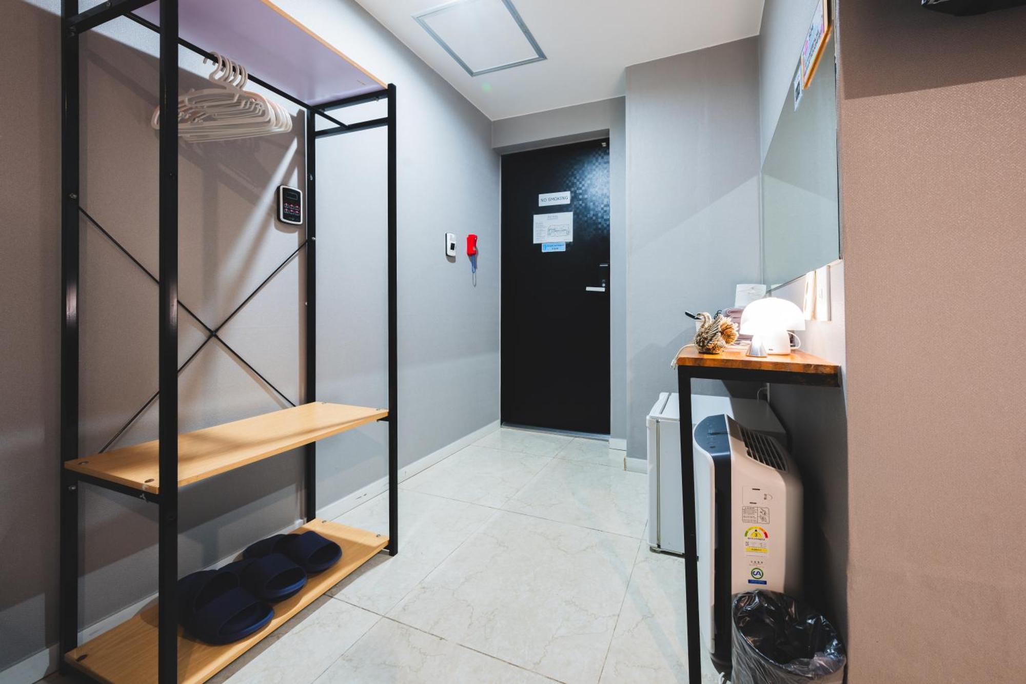 Myeongdong New Stay Inn Seoul Exterior photo