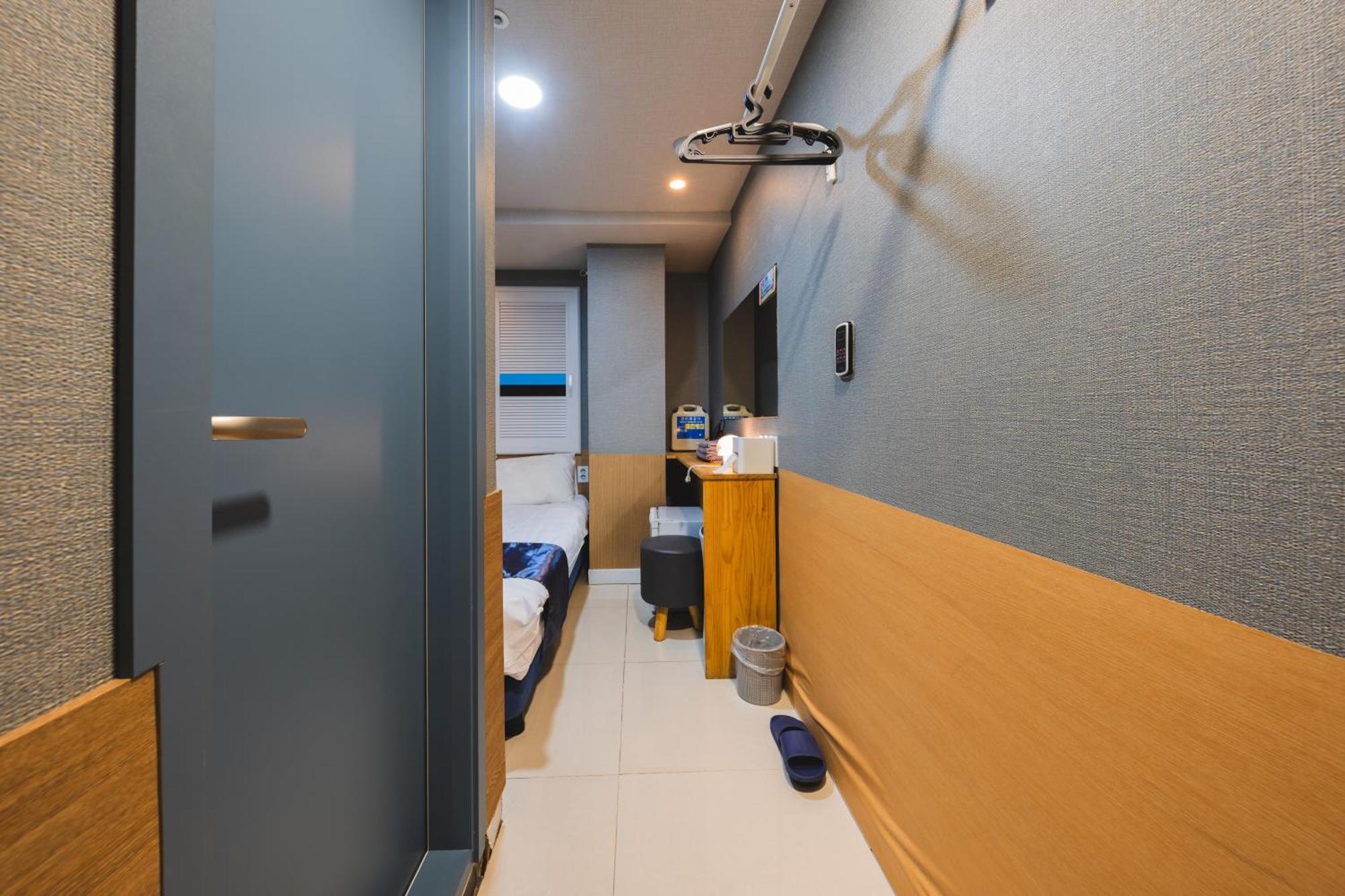 Myeongdong New Stay Inn Seoul Exterior photo